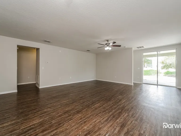 1580 Tamarind Rd — Photo 6