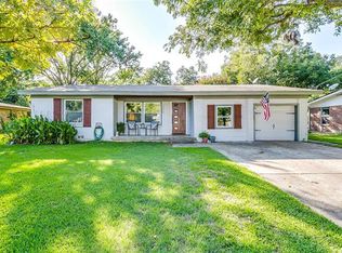 1120 Warden St, Benbrook, TX 76126