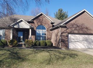 640 Oxford Rd, Versailles, KY 40383