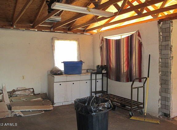 3rd image of 1221 S Belmont Ave