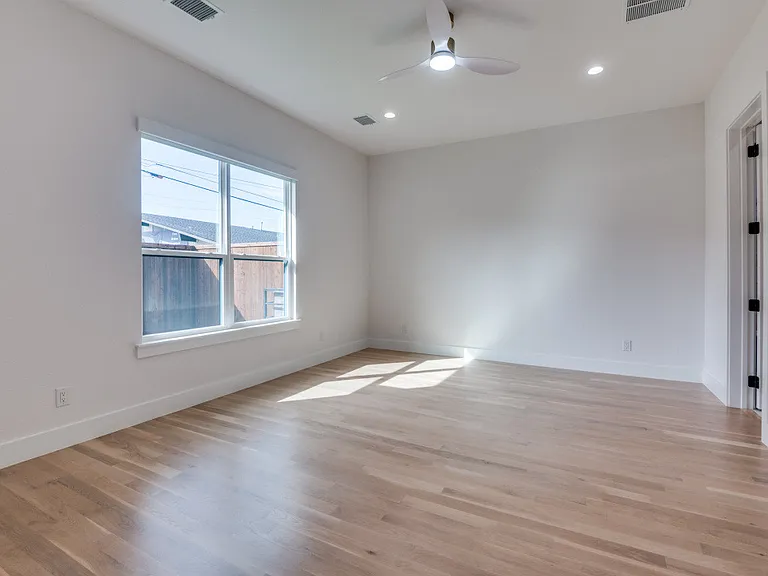 2805 Cherrywood Ave — Photo 17