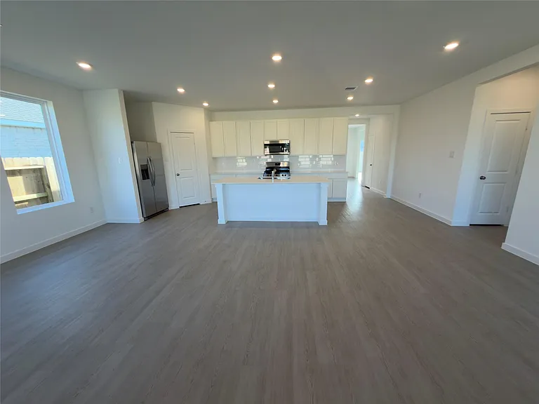 7919 Evening Emerald Dr — Photo 15