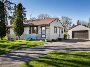 1077 Keefe St, Eagan, MN 55121