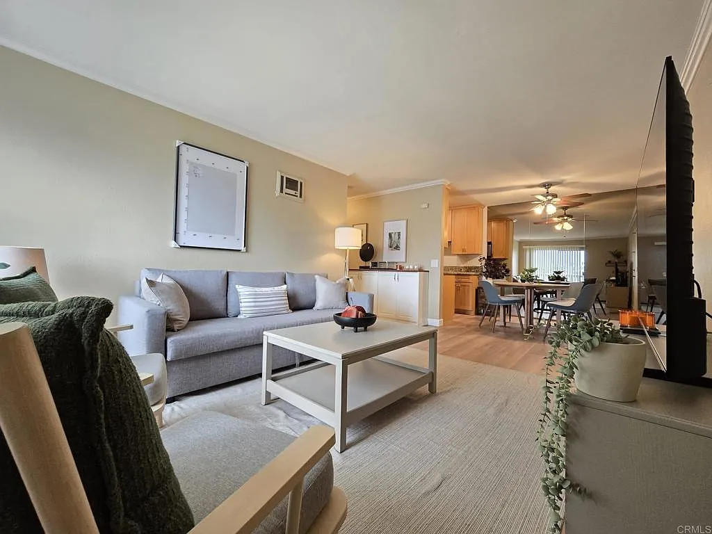 1 bed, 636 sqft, $1,900 — Photo 3