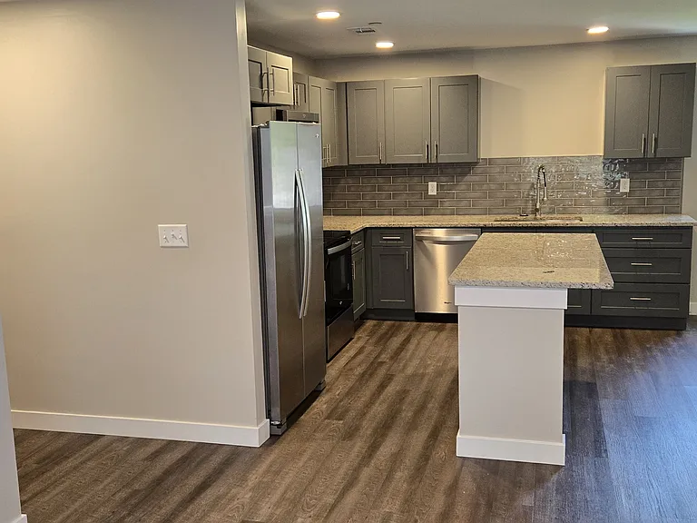 4 Stockyard Dr — Photo 2