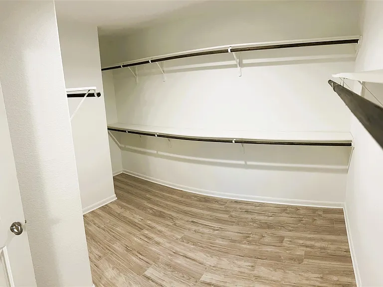 1402 Central Heights Dr — Photo 15