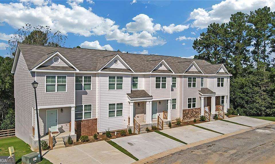 1st image of 2832 Laurel Ridge Cir