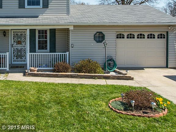 2nd image of 10712 Cedarwood Dr