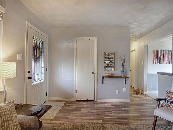 5th image of 3012 Amber Ln