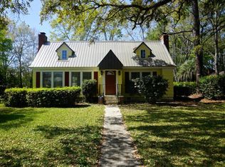 2953 Daniels St, Marianna, FL 32446