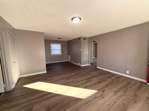 2332 N Poplar Ave, Wichita, KS 67219