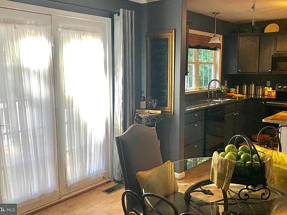 4th image of 6618 Willow Pond Dr