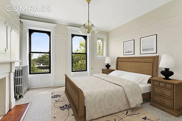 Sold by Compass | media 5