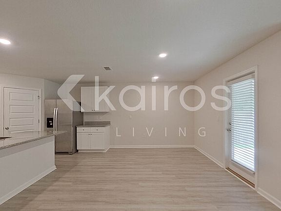 5th image of 4702 Malay Cir