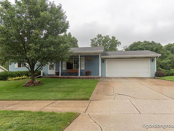 2nd image of 3945 York View Dr NW