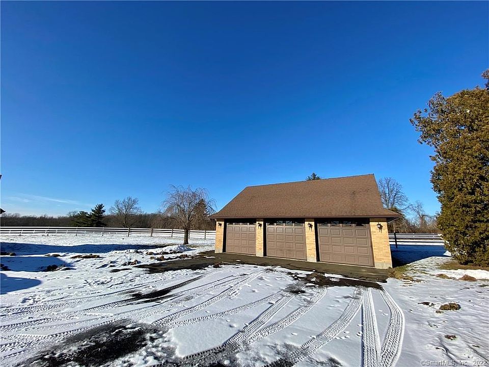 2155 S Main St, Middletown, CT 06457 Zillow