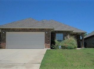 9 NW 156th St, Edmond, OK 73013