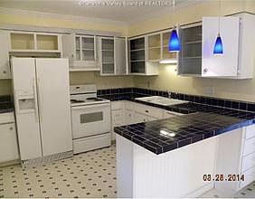 4th image of 1409 Gilbert Dr