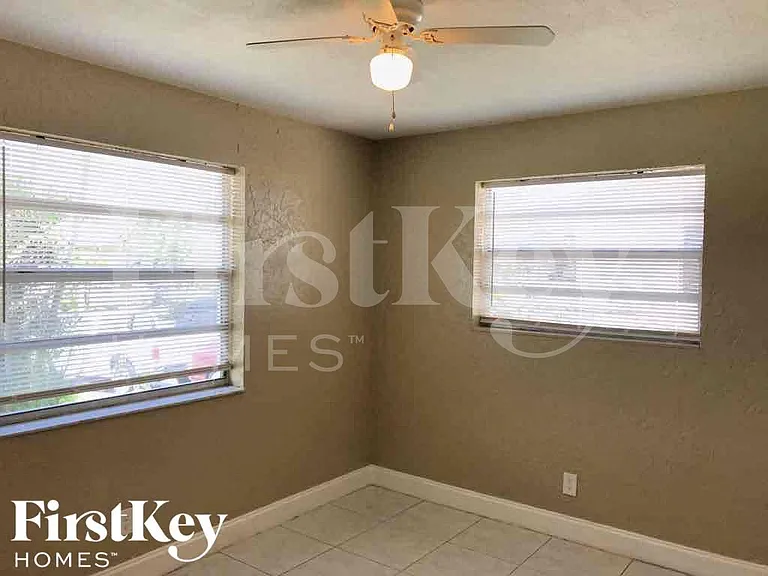 2840 SW 2nd Ct — Photo 11