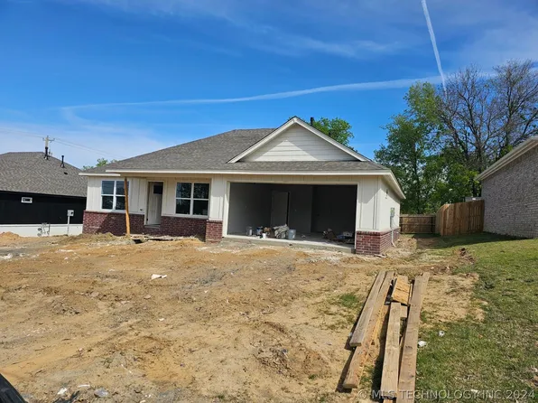 235 W Hobson Ave, Sapulpa, OK 74066