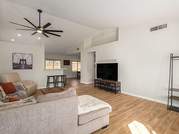 4th image of 14511 W WENDOVER Drive