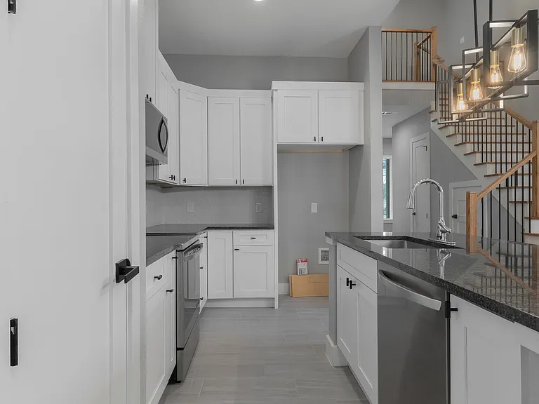 2818 Chicago St — Photo 31