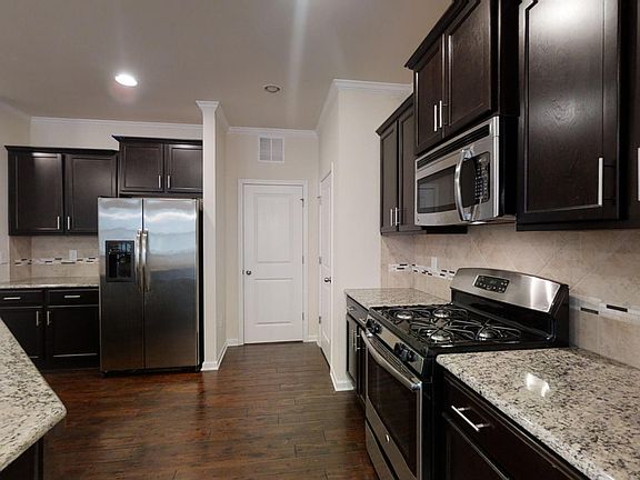 4th image of 2087 Tanners Mill Dr