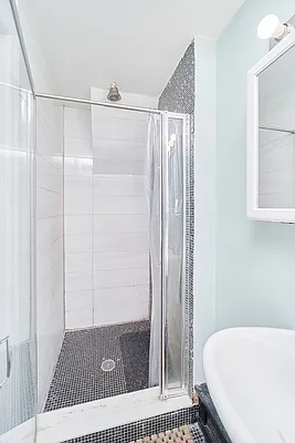 Rented by Living New York | media 11