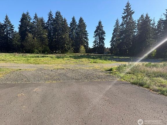 4th image of 9019 173rd Avenue SW