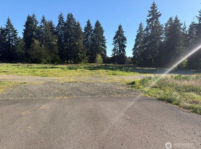 4th image of 9019 173rd Avenue SW