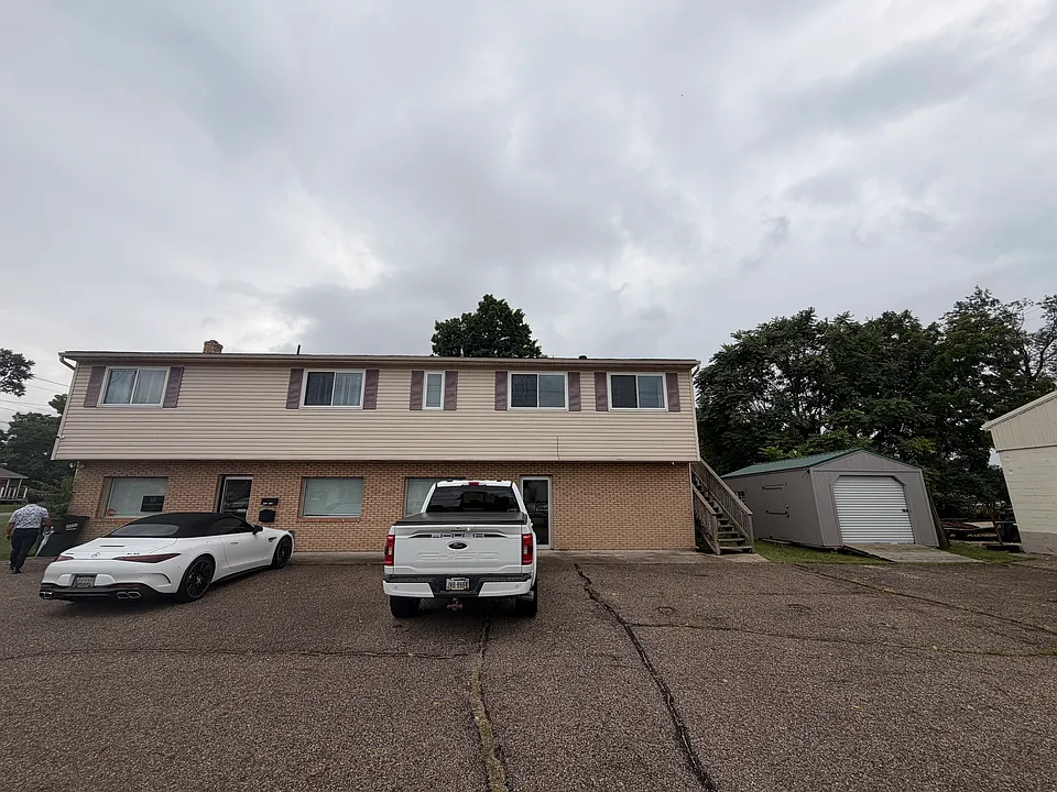 3327 Middlebranch Ave NE #3327