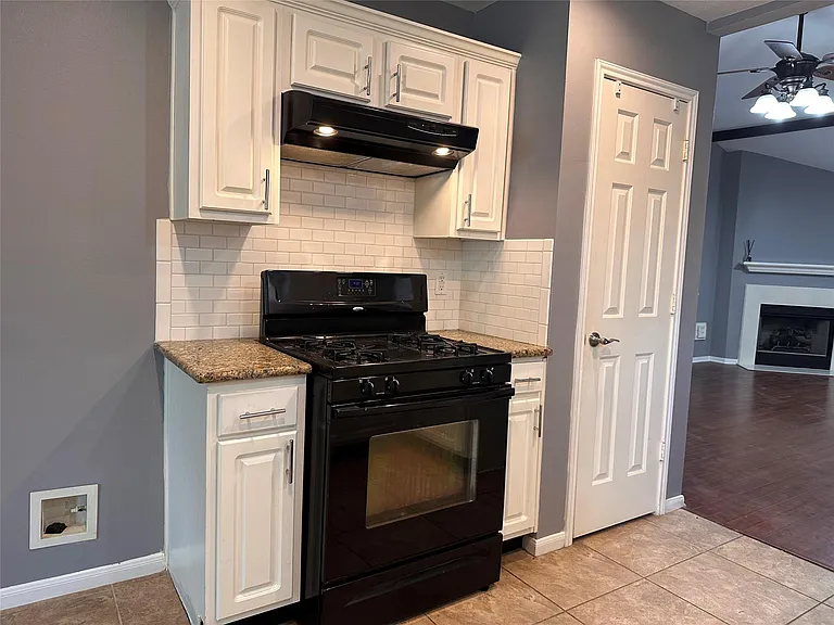 28806 Stone Fox Dr — Photo 9