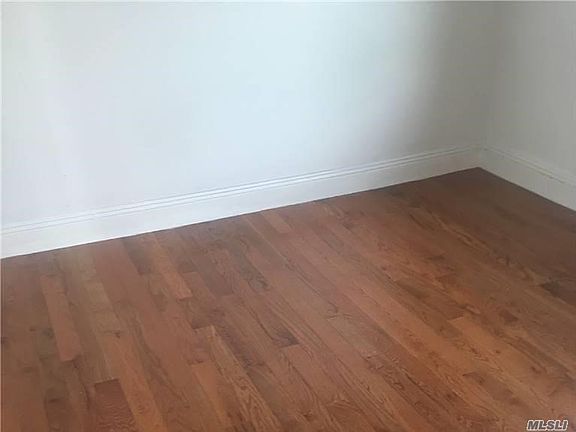 4th image of 10425 210th St