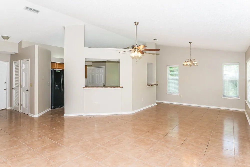 Building Photo - 3379 Deerfield Pointe Dr