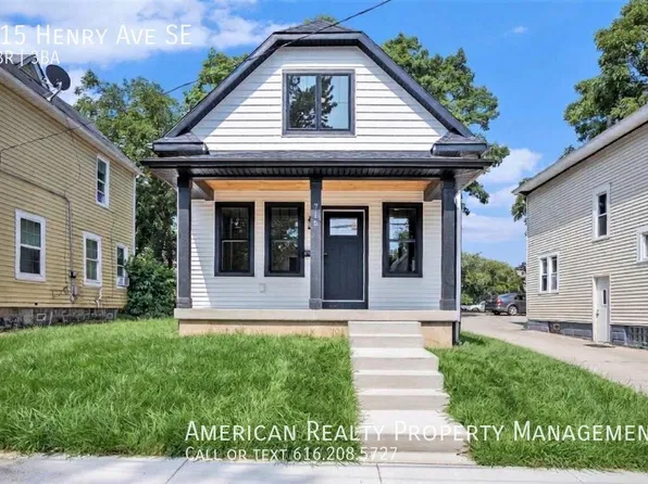 715 Henry Ave SE, Grand Rapids, MI 49503