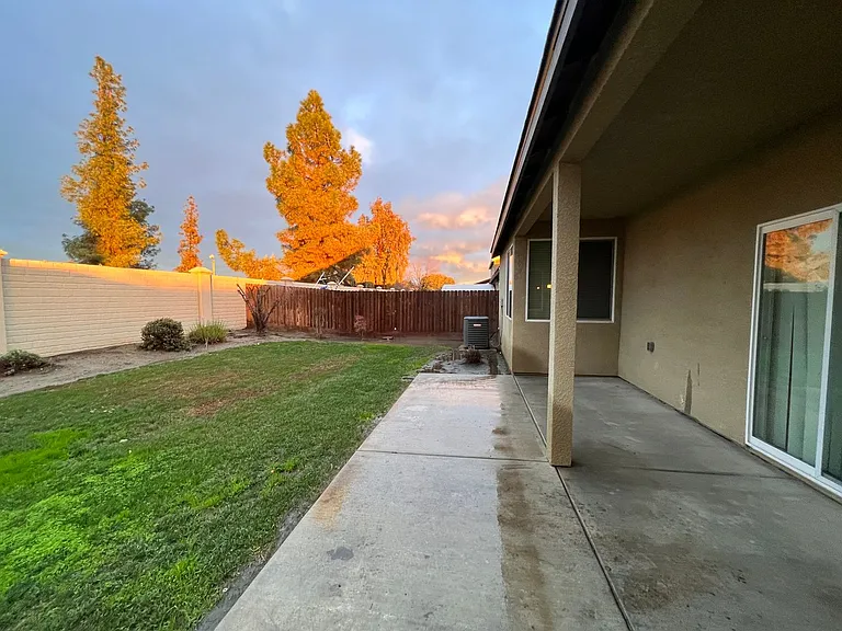 1798 Capistrano Ave — Photo 15