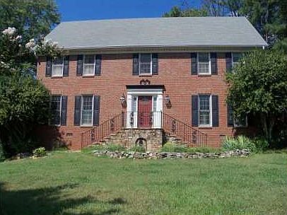 1st image of 808 Guinevere Way SW