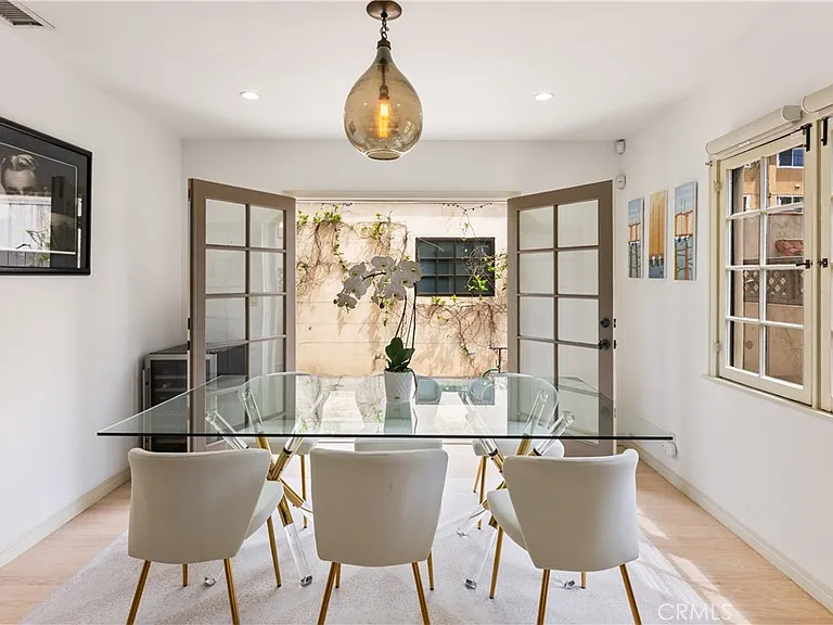 708 Westbourne Dr — Photo 13