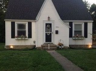 941 C St, Charleston, IL 61920