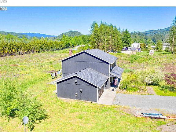 5th image of 25922 NE 419th St