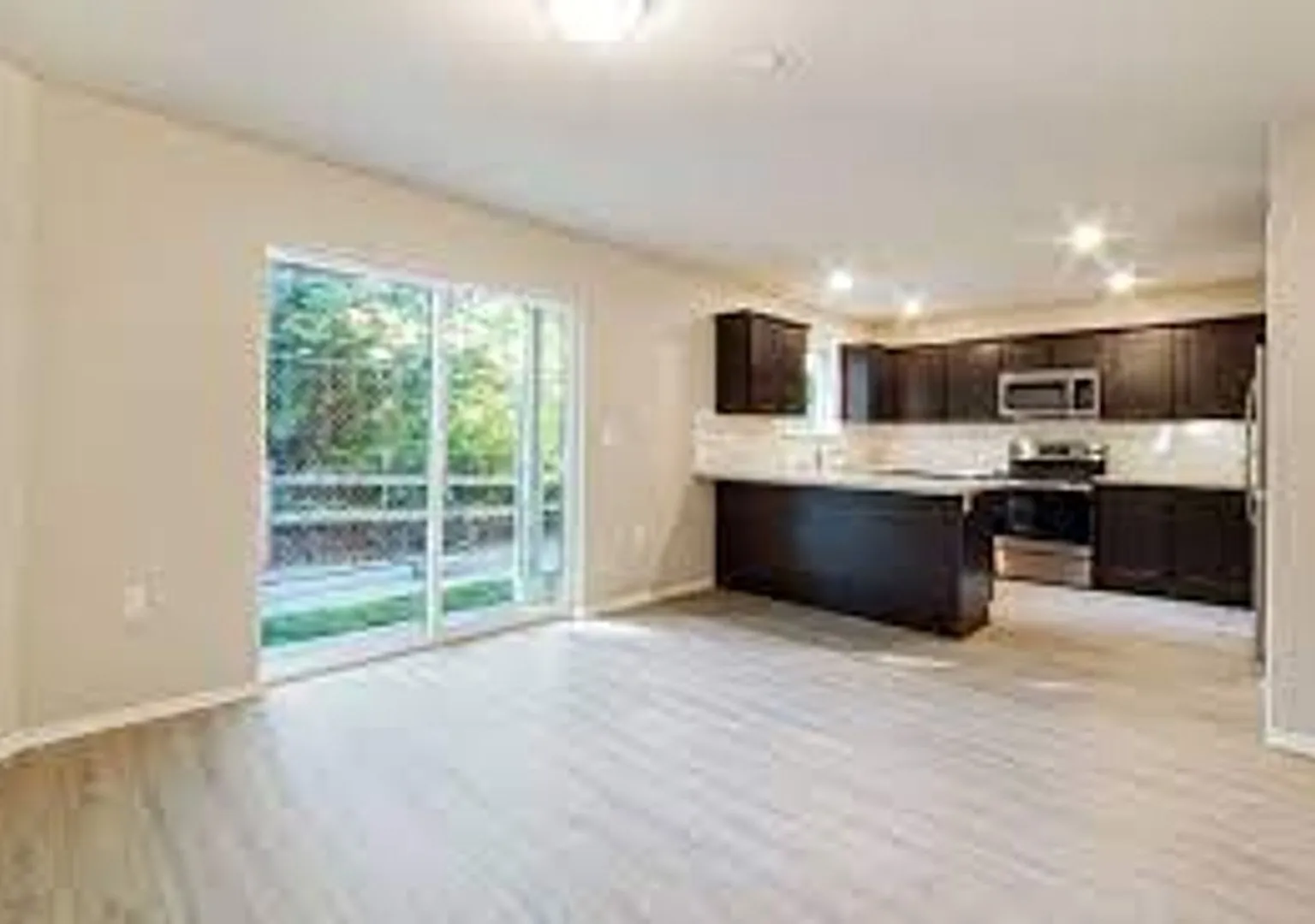Willoughby 17800 - Thornbury Condos — Photo 4