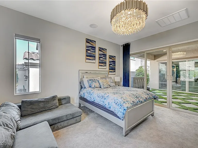 3943 Reyes Ave — Photo 43