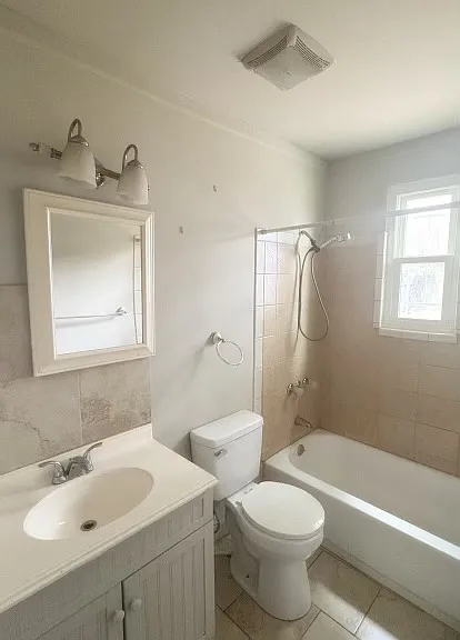 757 Coleman St SW #A — Photo 4