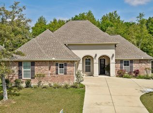 7658 Crescent Way Dr, Pass Christian, MS 39571