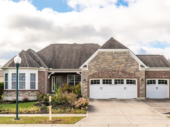 2610 Sunset Maple Dr, Tipp City, OH 45371