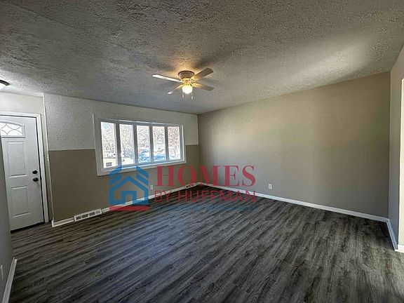 2nd image of 1505 Lilac Ln