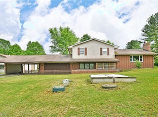 2506 Five Points Hartford Rd, Fowler, OH 44418