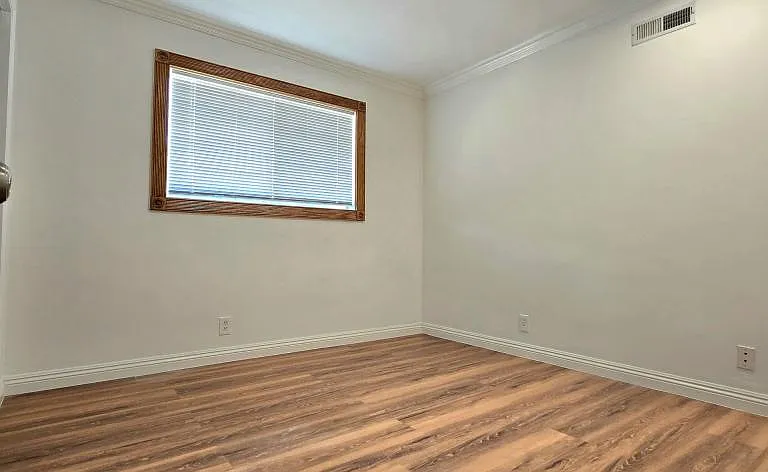 700 E Angeleno Ave — Photo 10