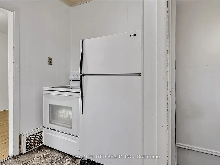 878 Chemong Rd — Photo 13