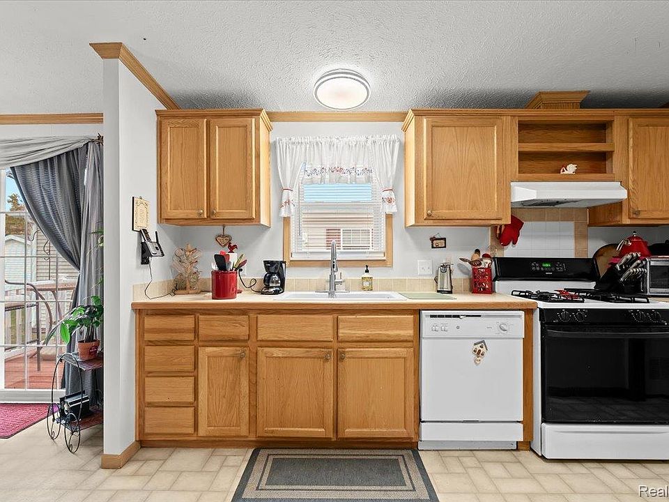 11092 Indianwood Ct, photo 8
